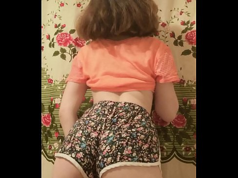 ❤️ Leanbh óg sexy ag baint dá shorts ar cheamara Super porn ag ga.ttsex.ru ❌