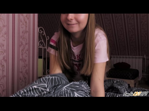 ❤️ Tarraingíonn Blondie BFF go domhain uirthi agus faigheann sí cum ina béal Super porn ag ga.ttsex.ru ❌